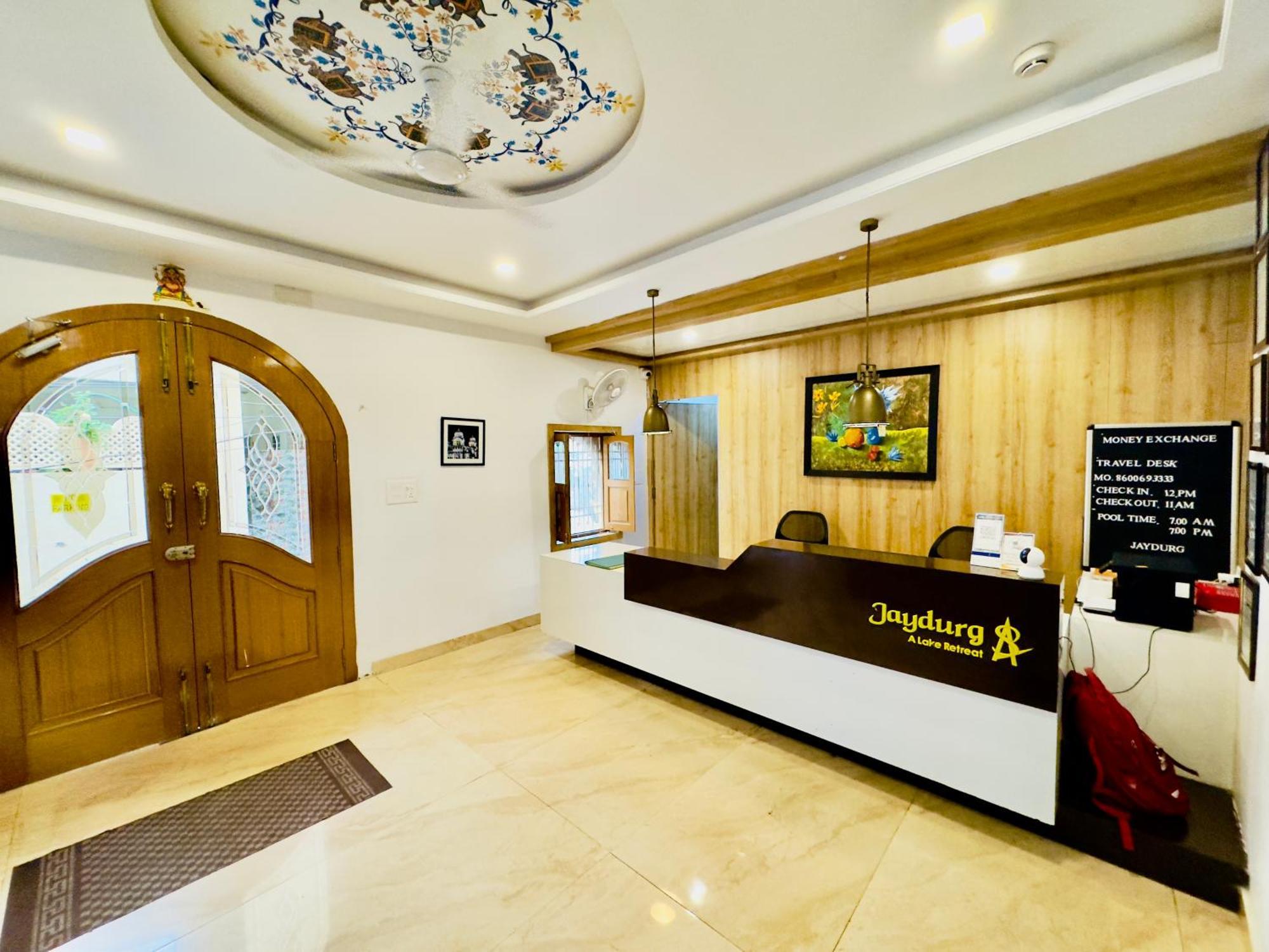 Hotel Jaydurg A Lake Retreat - A Lakeside Hotel - Lakeview Rooftop Cafe - Swimming Pool Udaipur Esterno foto